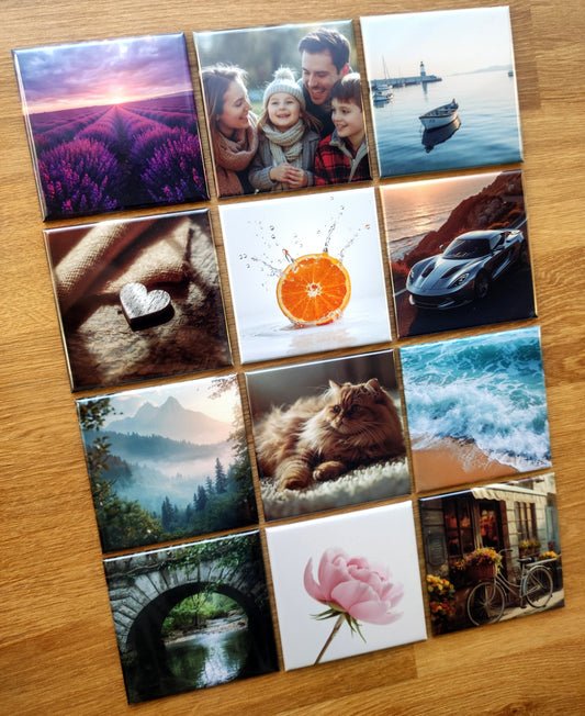 Magneți foto pătrați personalizați 65×65 mm – set de 12